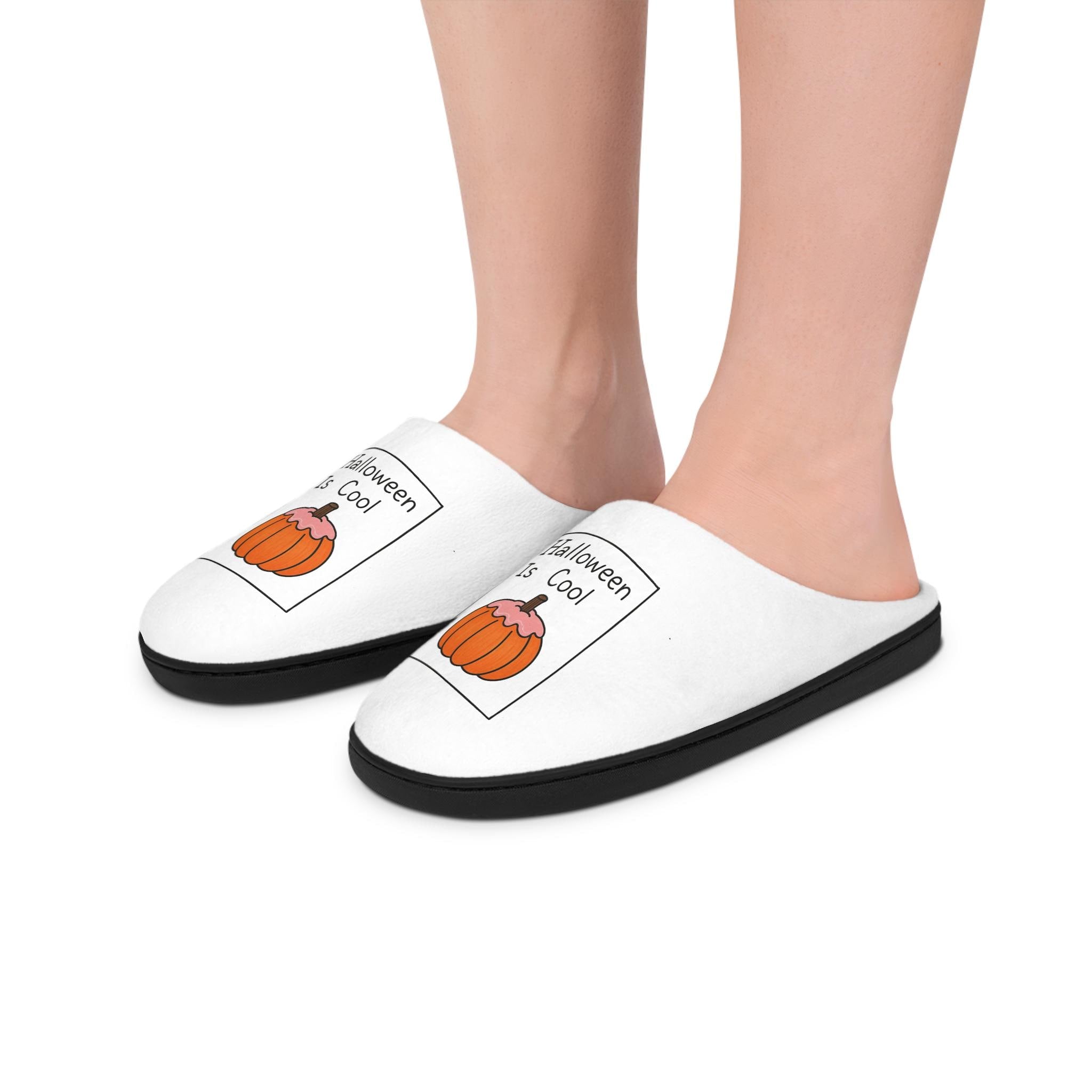 Lily's Collection Cozy Halloween Slippers for Men, Funny Indoor Footwear, Perfect Gift, Home Décor, Seasonal Comfort, Relaxation Essentials